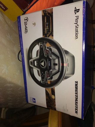 Volante Thrustmaster para PlayStation muy poco uso