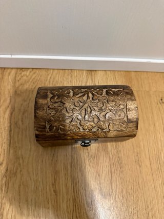 2 Baúles de Madera Pequeños Tallados
