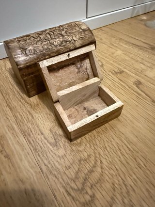 2 Baúles de Madera Pequeños Tallados
