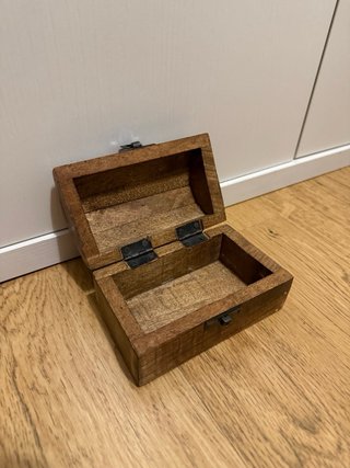 2 Baúles de Madera Pequeños Tallados