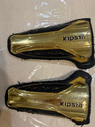 Espinilleras Kipsta Fútbol Doradas