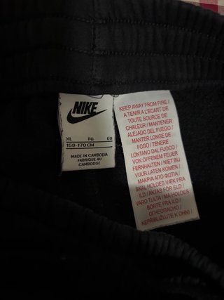 Lote 2 Pantalones Puma y Nike Negros
