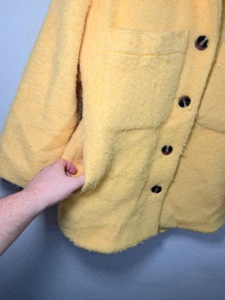 Abrigo amarillo Parfois oversize