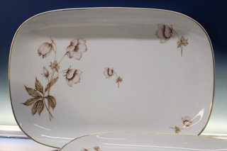 Porcelana Bidasoa. Bandejas y platos. Años 60.