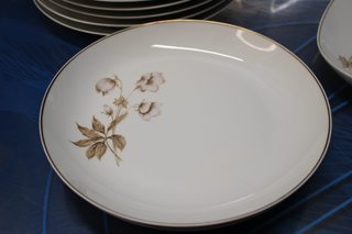 Porcelana Bidasoa. Bandejas y platos. Años 60.