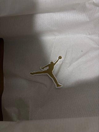 Jordan Max Aura 4 Black University Talla 39