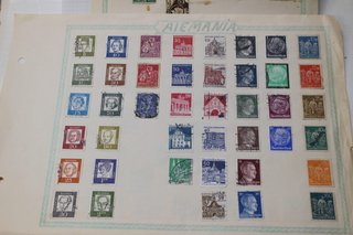 Sellos del mundo en los años 40.