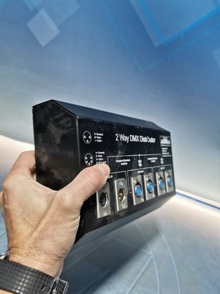 2 way dmx distributor. Contest Split-2