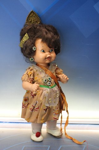 12. Antigua muñeca Brisita de Florido, traje regional de Valencia. Años 60.