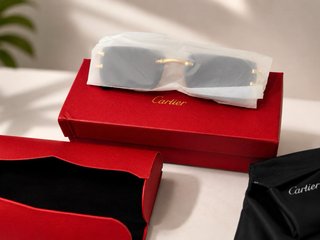 Gafas Cartier Negras y Doradas