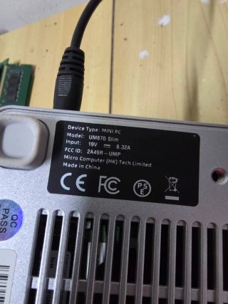 Mini PC MinisForum Ryzen 7 16GB DDR5 512GB SSD