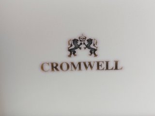 Relojes Cromwell. Caja, joyero en madera lacada.