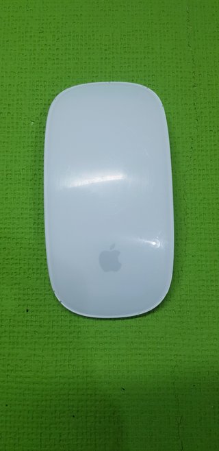 Apple Magic Mouse 2 A1657 y Teclado A1314