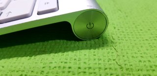 Apple Magic Mouse 2 A1657 y Teclado A1314