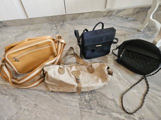 Lote 4 bolsos: negro, dorado