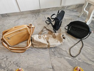 Lote 4 bolsos: negro, dorado