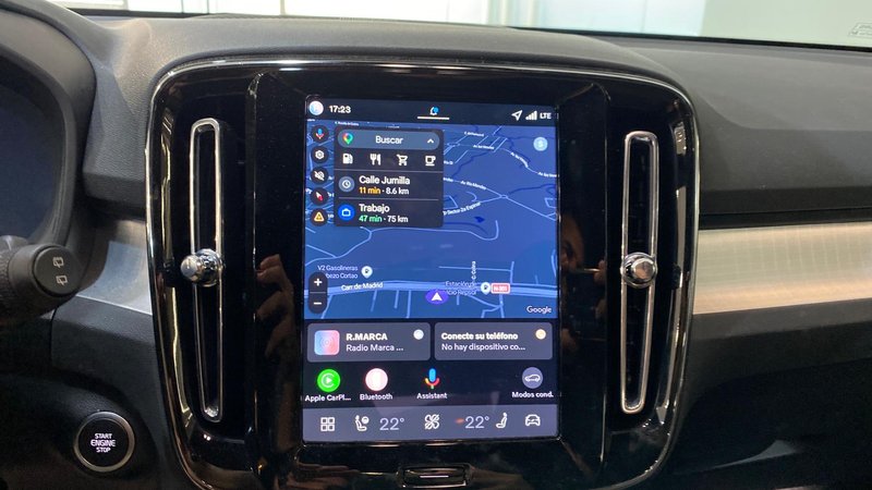 Volvo XC40 2025, foto 13