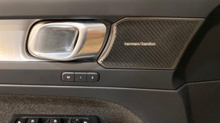 VOLVO XC40 2.0 B3 PLUS DARK AUTO 5P