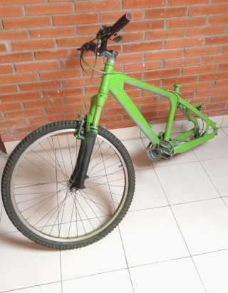 Bicicleta verde completa