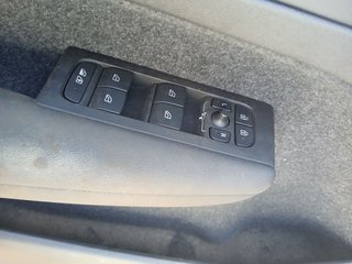MANDO ELEVALUNAS DELANTERO IZQUIERDO Volvo XC40 (2017->)
