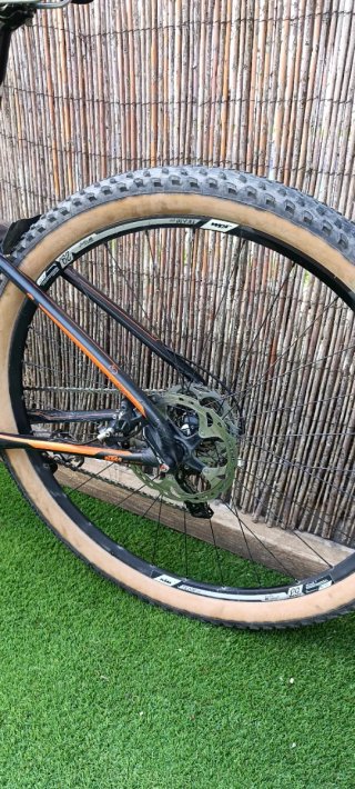 KTM Carbono Rígida rueda 29