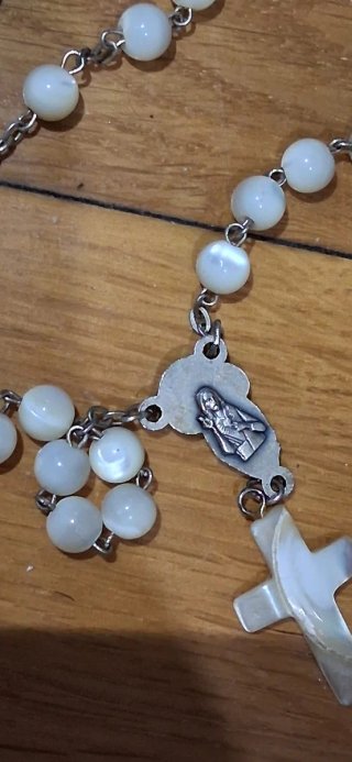 Conjunto joyas rosario nácar medalla Barcelona