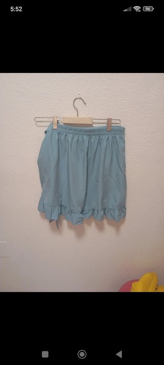 Falda pantalón azul con volantes