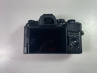 Olympus OM-D + Objetivo 20mm 1:1.4