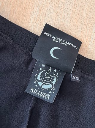 LIQUIDACIÓN: Shorts terciopelo Killstar negros