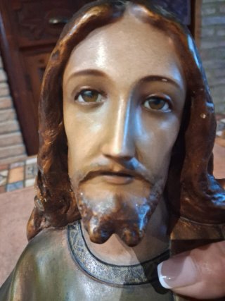 Antiguo Busto Sagrado Corazón estuco policromado.