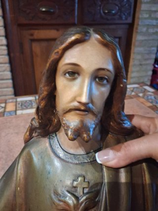 Antiguo Busto Sagrado Corazón estuco policromado.