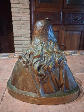 Antiguo Busto Sagrado Corazón estuco policromado.