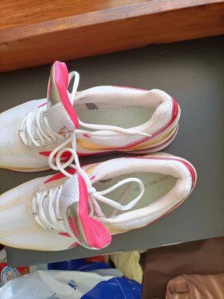 Zapatillas Reebok Mujer Talla 43 Doradas Blancas