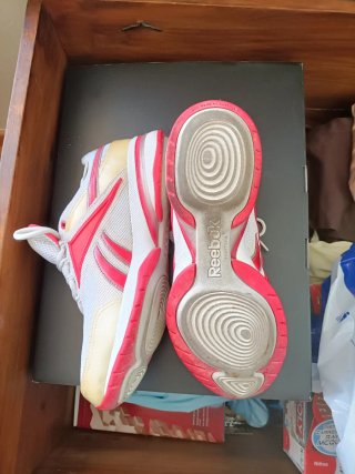 Zapatillas Reebok Mujer Talla 43 Doradas Blancas