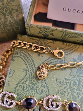 ✨ Collar Gucci GG con Strass y Diamantes Negros –