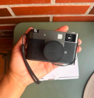 Fujifilm Xhalf Cámara Negra