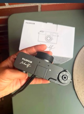 Fujifilm Xhalf Cámara Negra