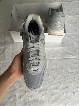 Nike Air Max 1 ByYou Grises