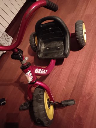 Triciclo infantil GREAT rojo