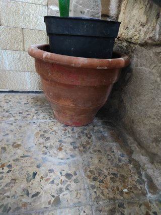 Maceta de barro antigua