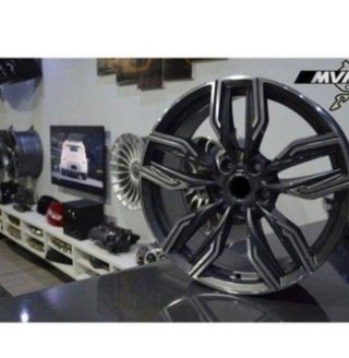 Juego de 4 Llantas 18 M6 New GR Antracit BM047