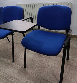 Sillas de aula con mesa abatible