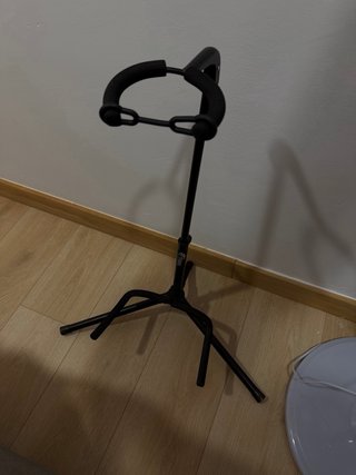 Soporte de suelo para guitarra