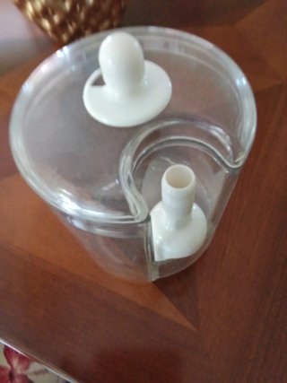 Contenitore trasparente con coperchio