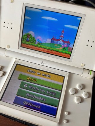 Nintendo DS Lite + SD 8GB con juegos(leer info)