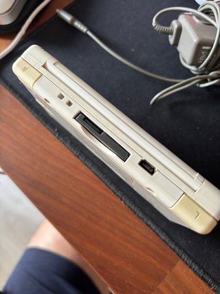 Nintendo DS Lite + SD 8GB con juegos(leer info)