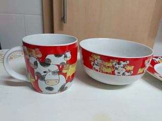 Conjunto desayuno porcelana vacas rojo