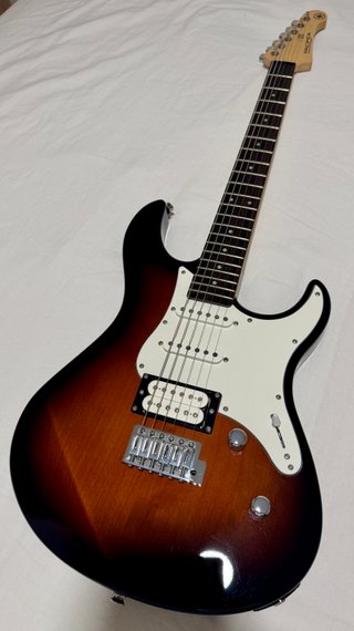 YAMAHA PAC112V  BLACKSTAR ID:30TVP  VALETON GP-100