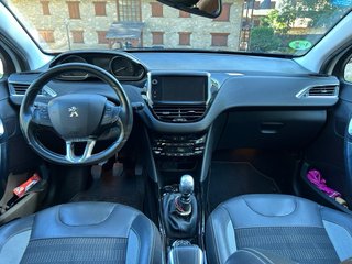 Peugeot 2008 1.2 130cv
