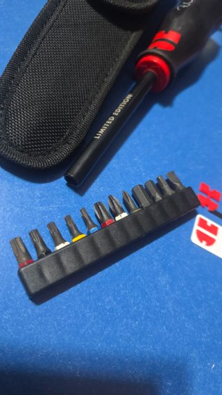 Destornillador Wurth con puntas y funda edicion li